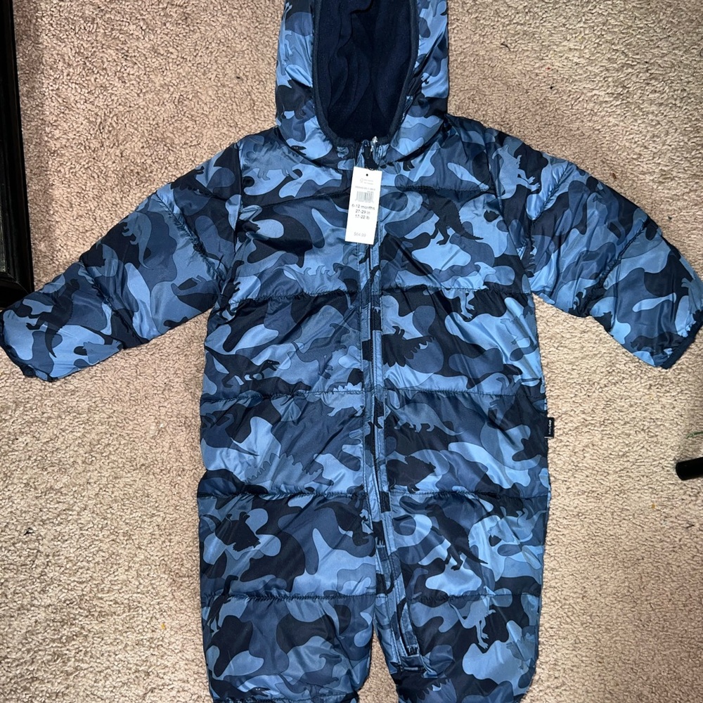 Gap snow suit